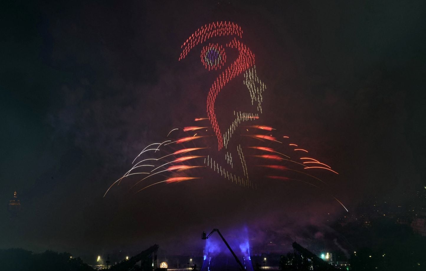Ante las cancelaciones de fuegos artificiales, ¿los espectáculos con drones son el futuro de las festividades? Ante las cancelaciones de fuegos artificiales, ¿los espectáculos con drones son el futuro de las festividades?